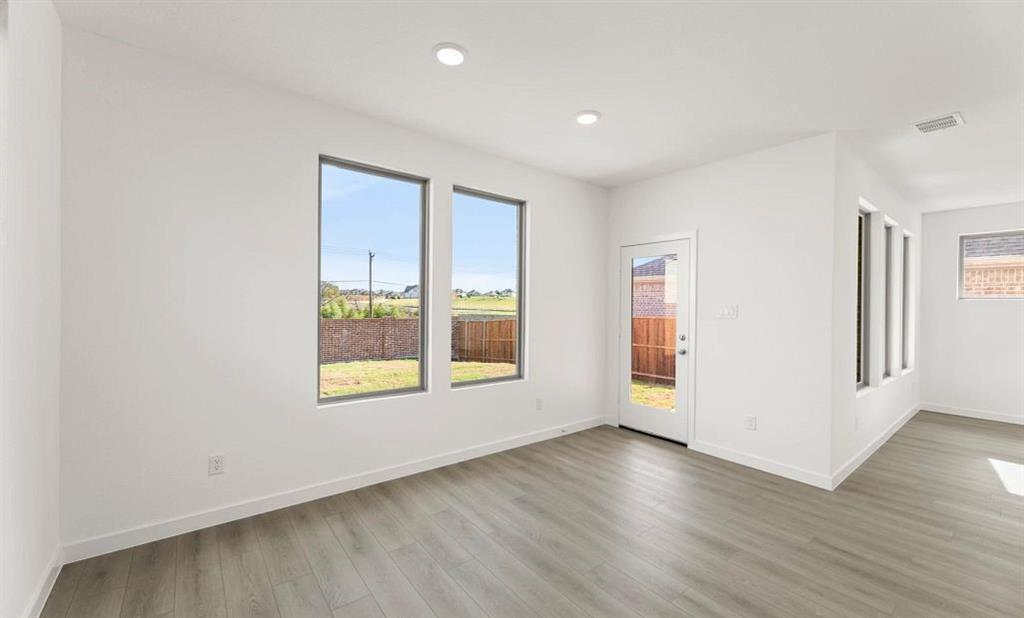 3651 Castle Drive Property Photo 8