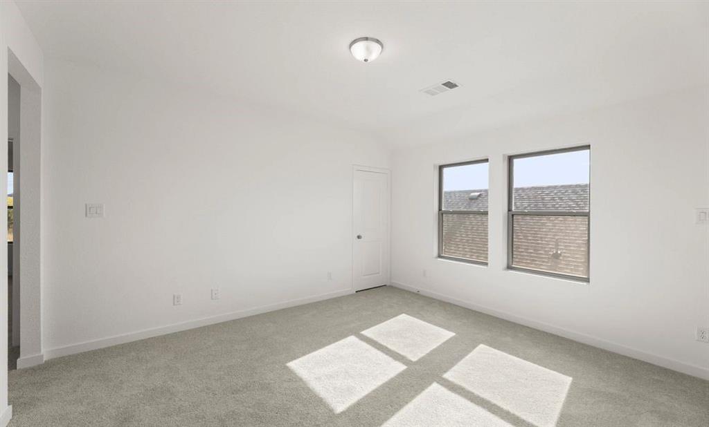 3651 Castle Drive Property Photo 9