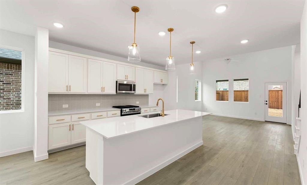 3655 Castle Drive Property Photo 6