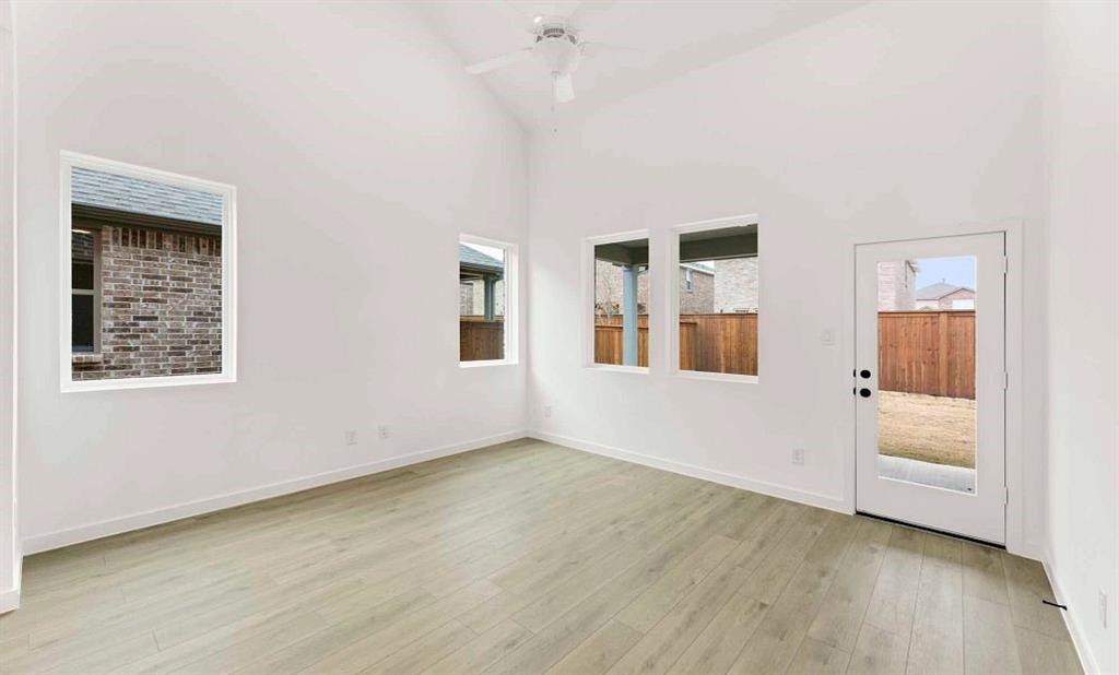 3655 Castle Drive Property Photo 8
