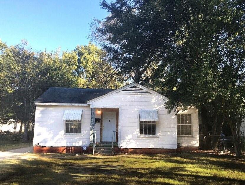 2638 Morningside Drive Property Photo 1
