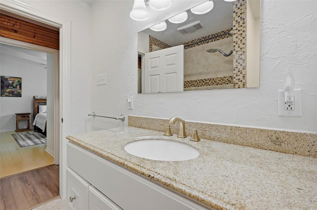 513 W Easy Street Property Photo 24