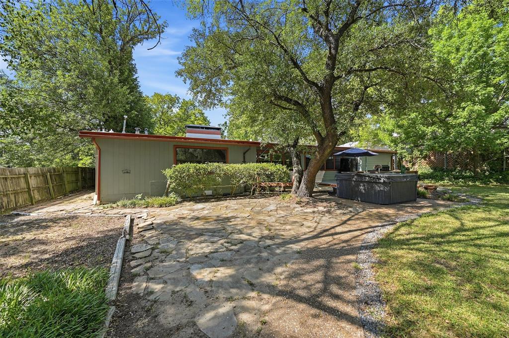 513 W Easy Street Property Photo 32