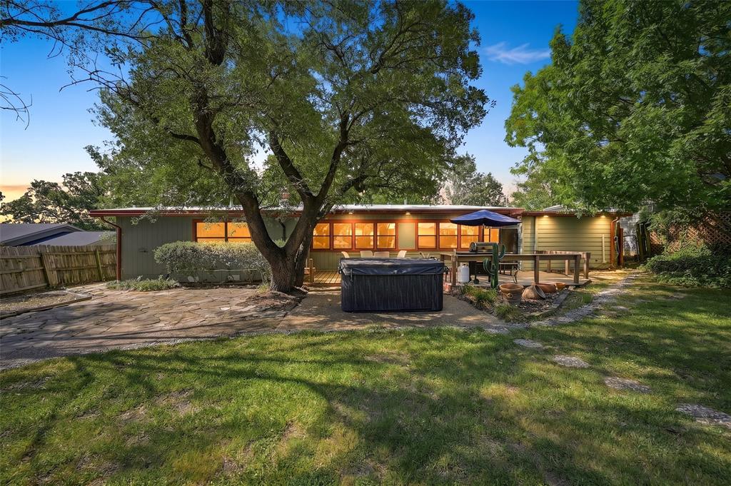 513 W Easy Street Property Photo 34