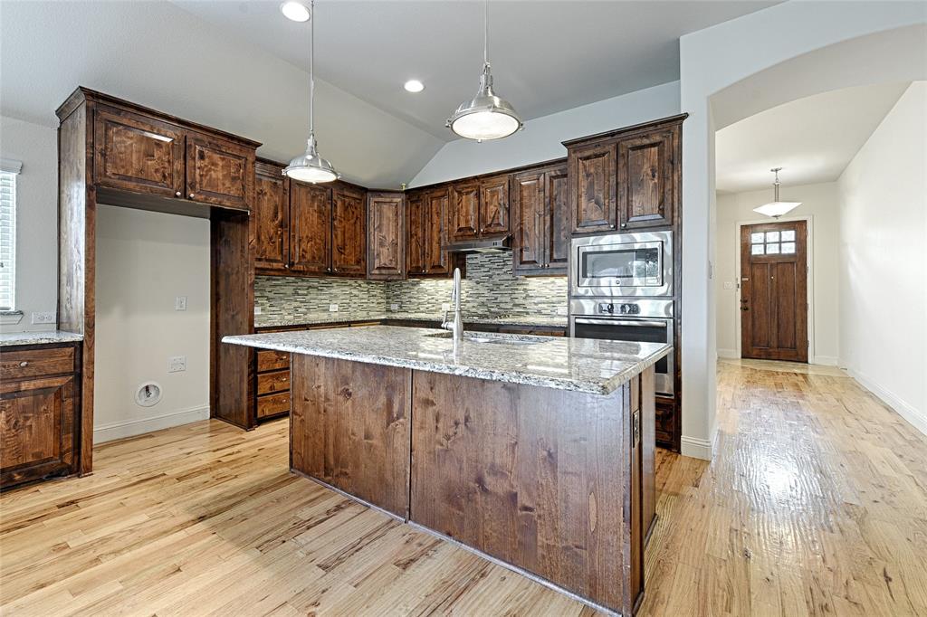 1124 Hot Springs Way Property Photo 13
