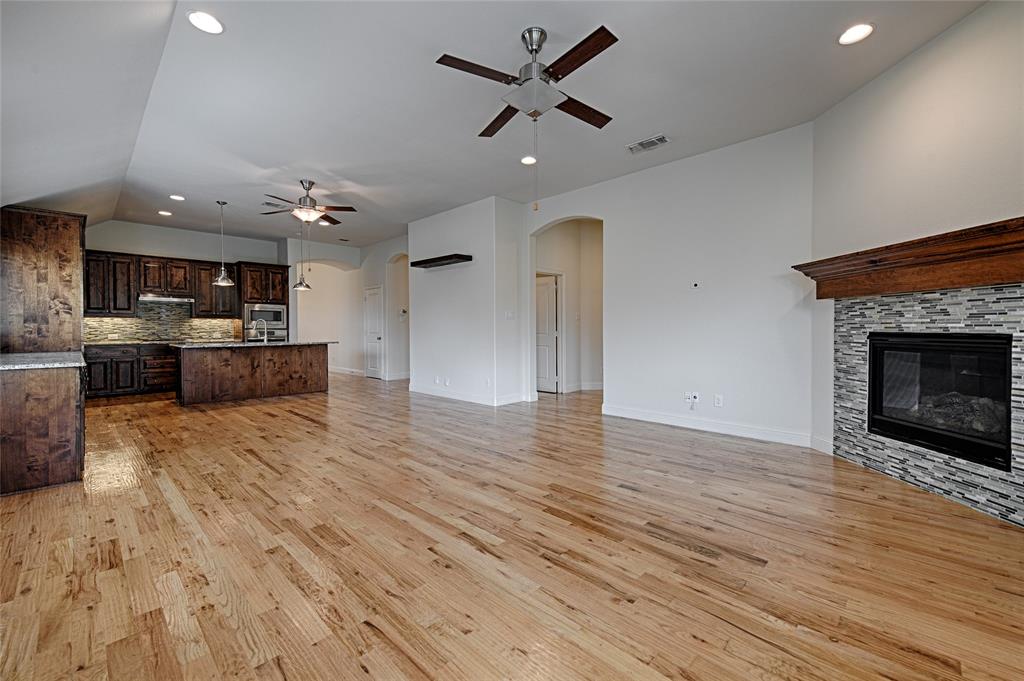 1124 Hot Springs Way Property Photo 14