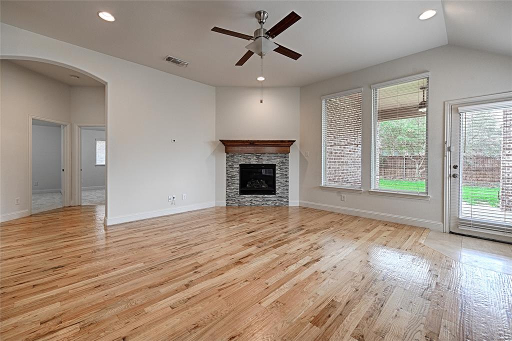1124 Hot Springs Way Property Photo 16