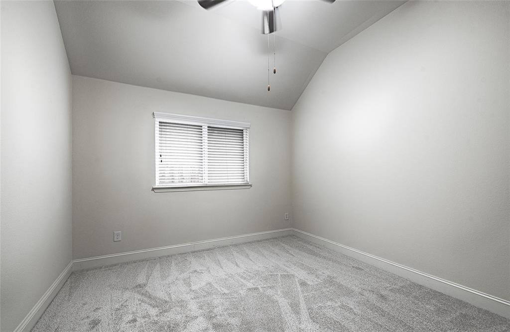 1124 Hot Springs Way Property Photo 26