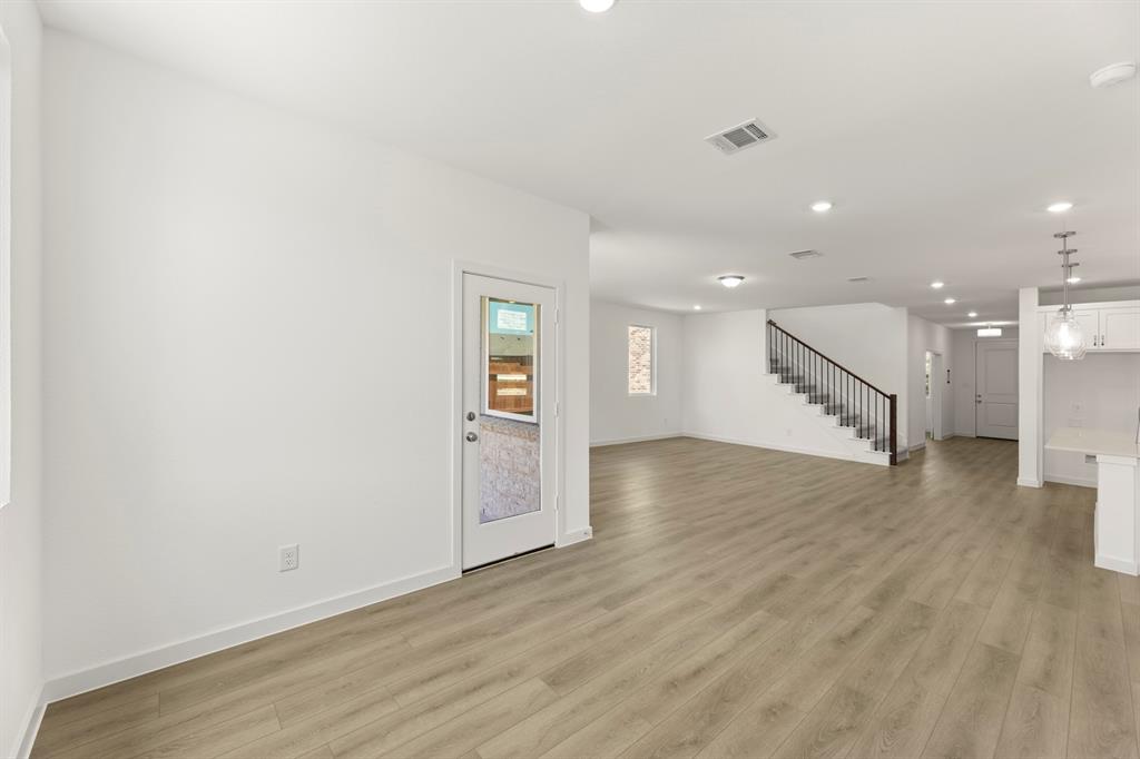 3642 Saffron Drive Property Photo 10