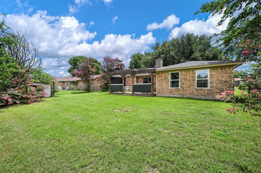 4421 Tiptop Street Property Photo 7