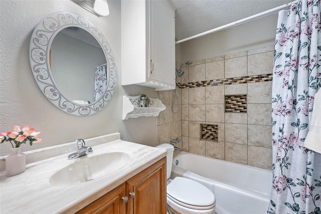 4421 Tiptop Street Property Photo 18