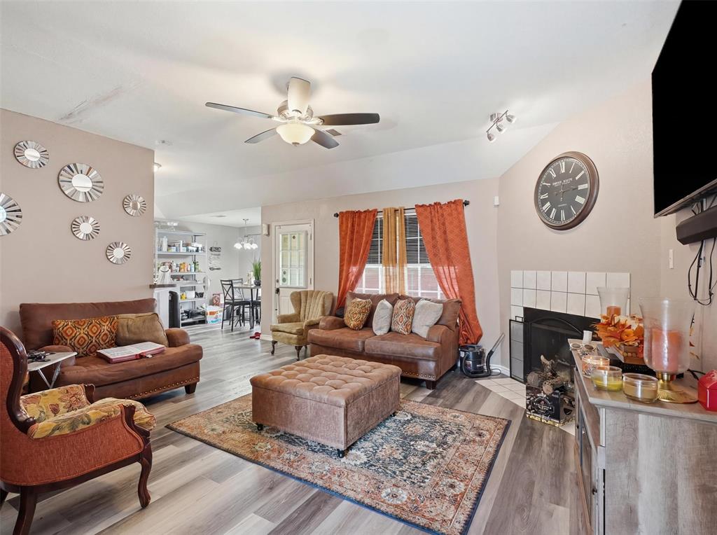 1531 Rebecca Lane Property Photo 5