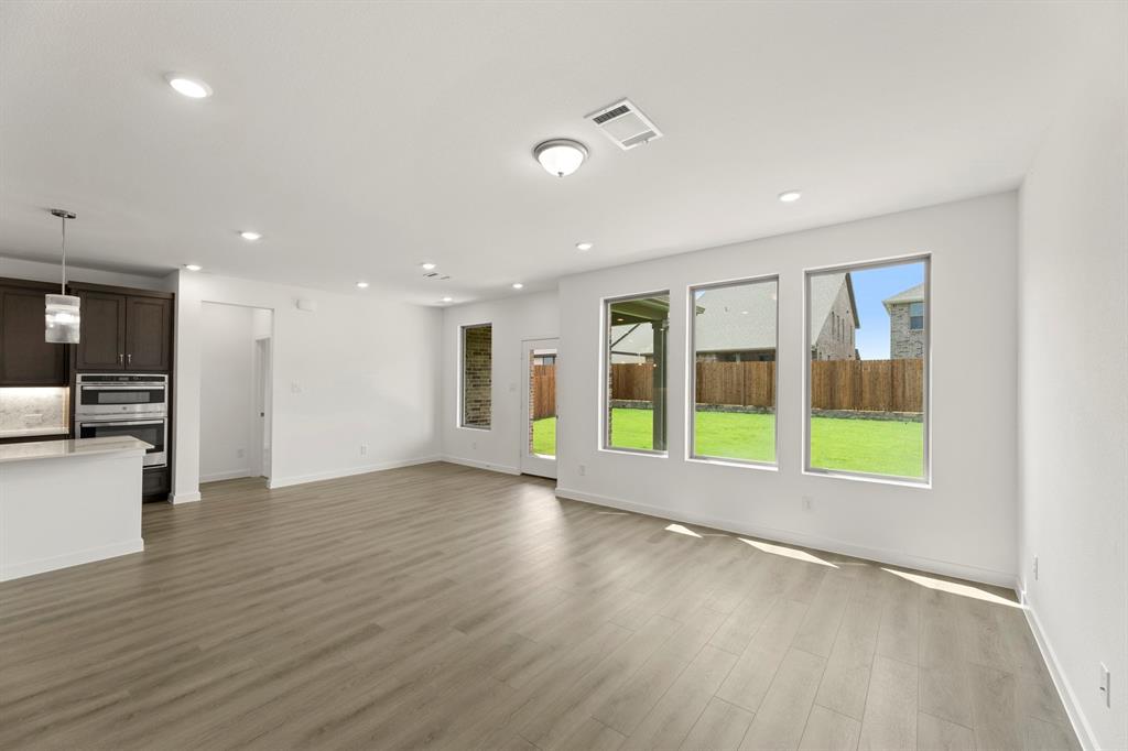 3638 Saffron Drive Property Photo 11