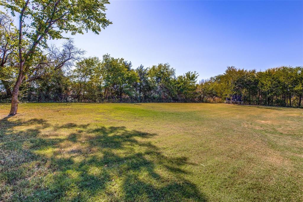 3037 Crossing Drive Property Photo 32
