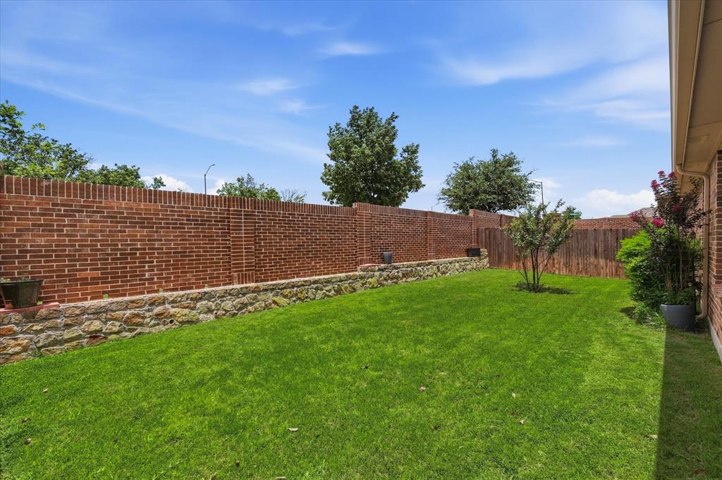 5821 Stream Drive Property Photo 38