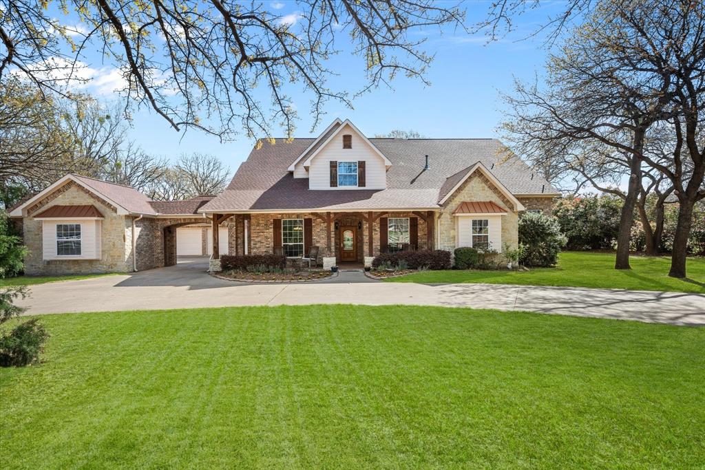 1720 Mistletoe Drive Property Photo 1