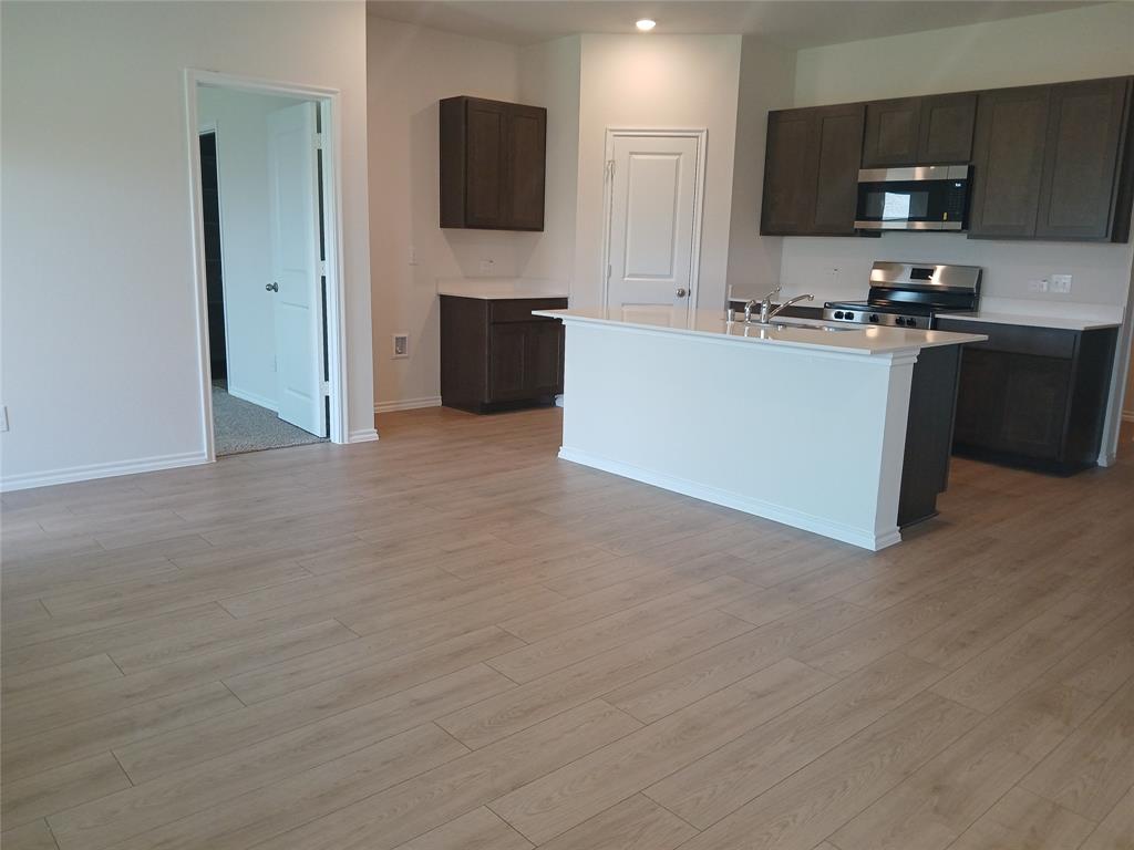240 Whispering Pine Drive Property Photo 3