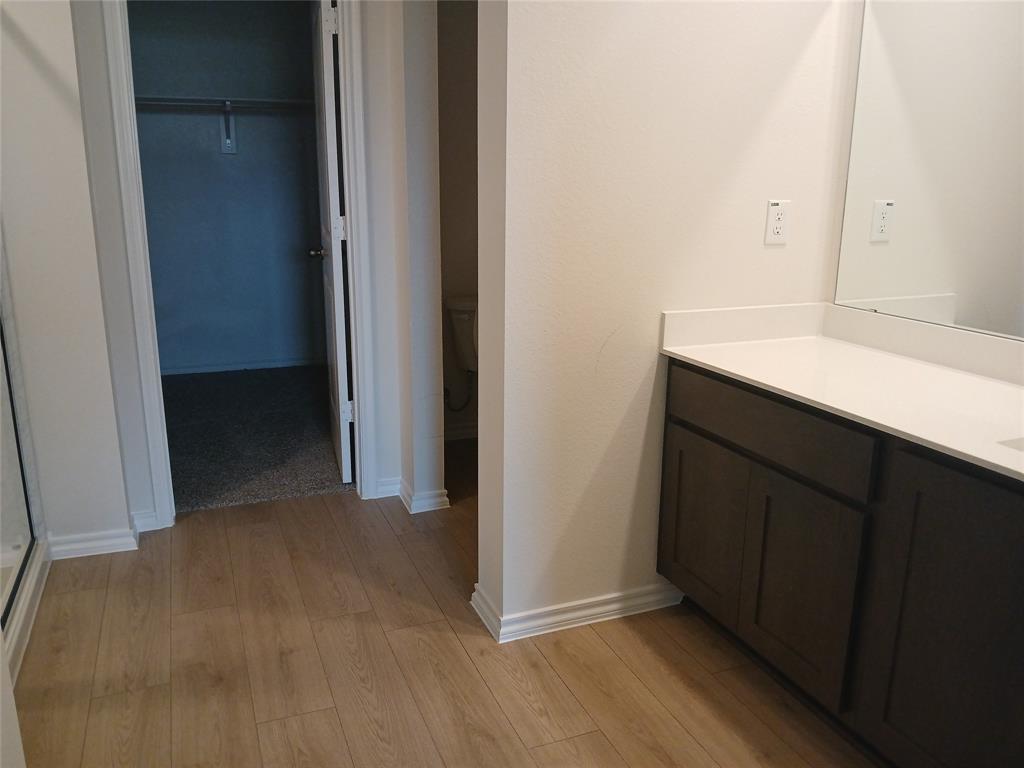 240 Whispering Pine Drive Property Photo 6