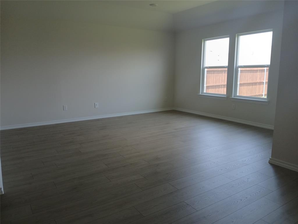 240 Whispering Pine Drive Property Photo 7