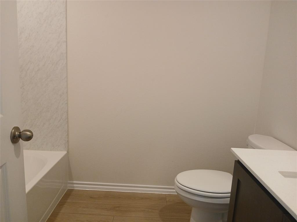 240 Whispering Pine Drive Property Photo 11