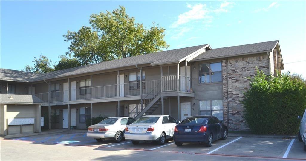 2526 W Prairie Street 202 Property Photo 1