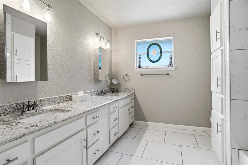 5920 Diamond Oaks Drive Property Photo 28