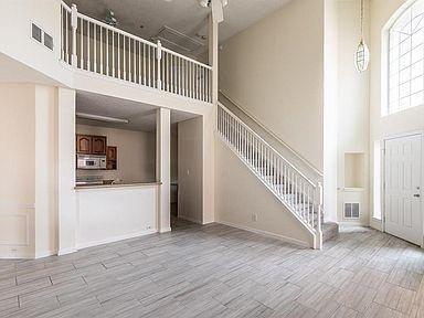 943 Winterstone Drive Property Photo 3