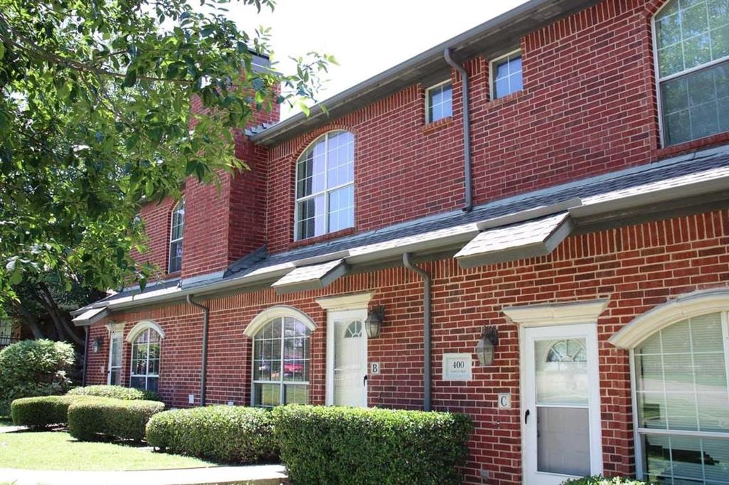 400 Central Park Drive Property Photo 1