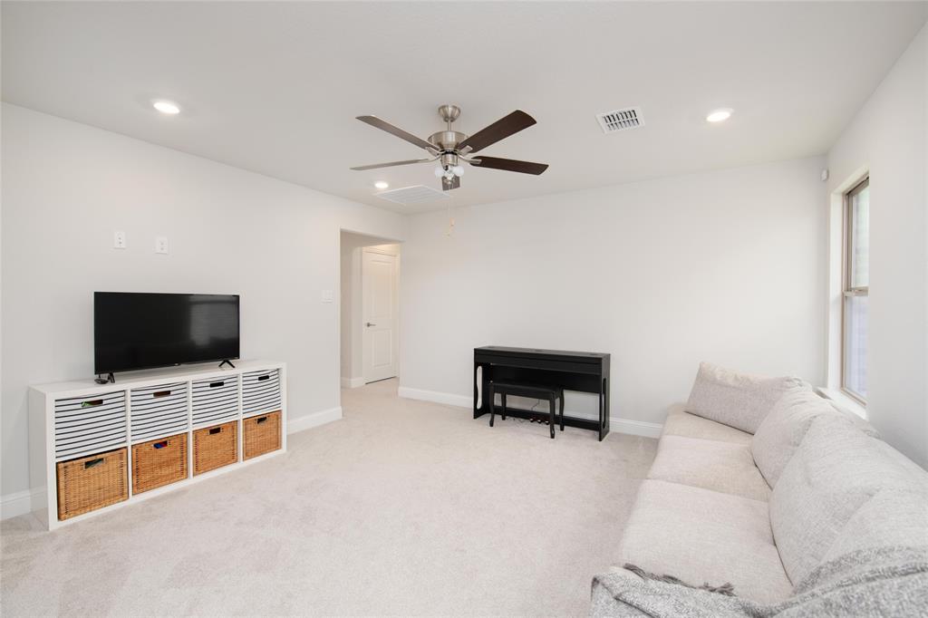 2421 Rosewood Way Property Photo 29