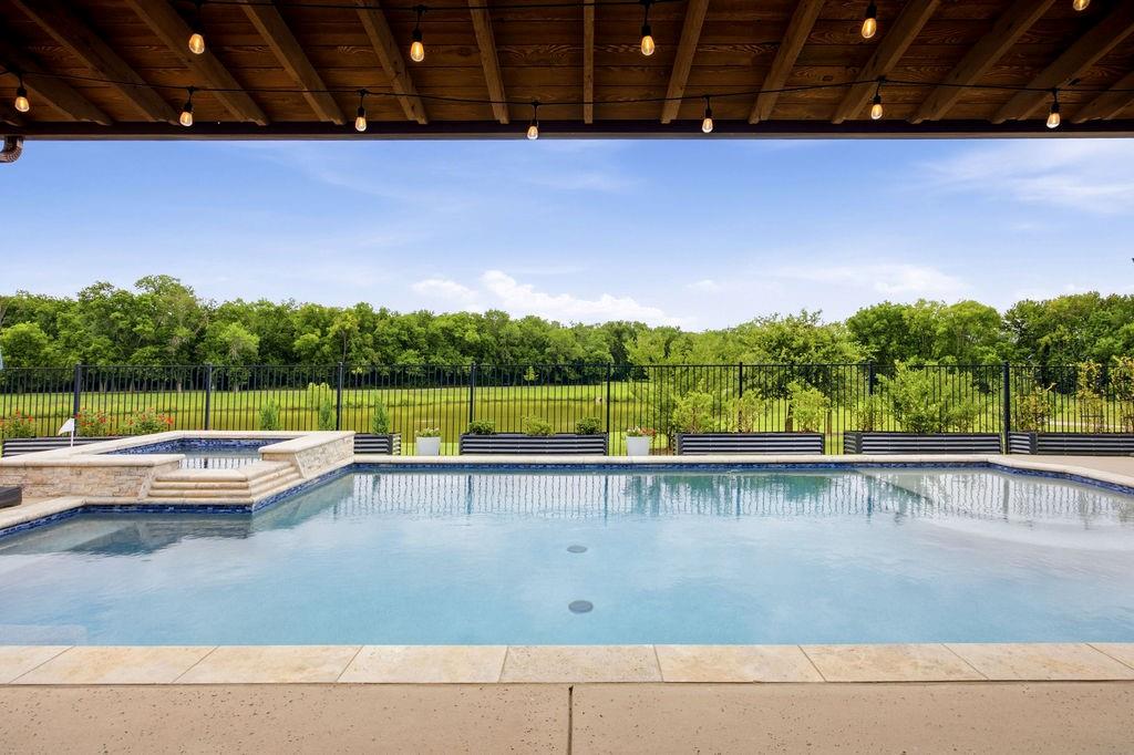 7500 River Park Drive Property Photo 1