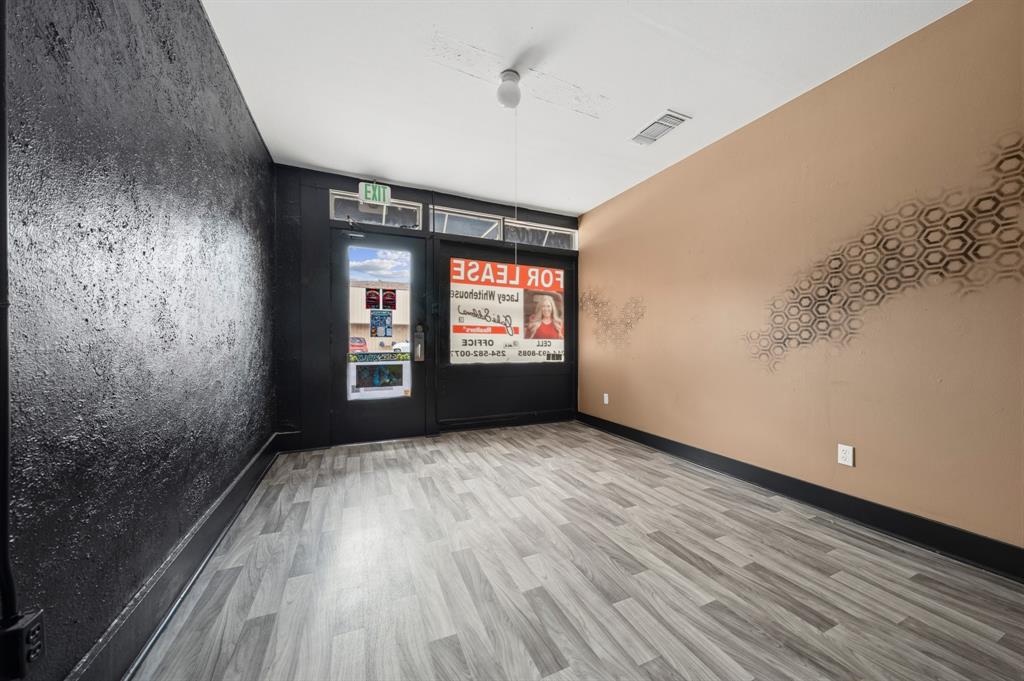 105 E Franklin Street Suite B Property Photo 6