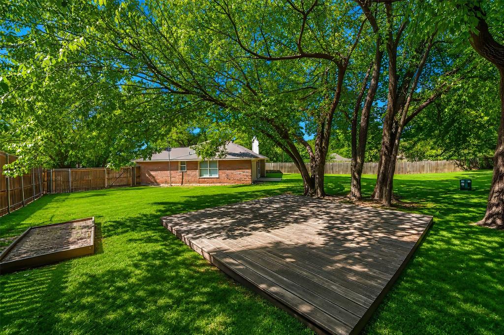 501 Brookfield Drive Property Photo 3