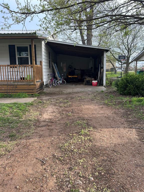 313 E Main Street Property Photo 5