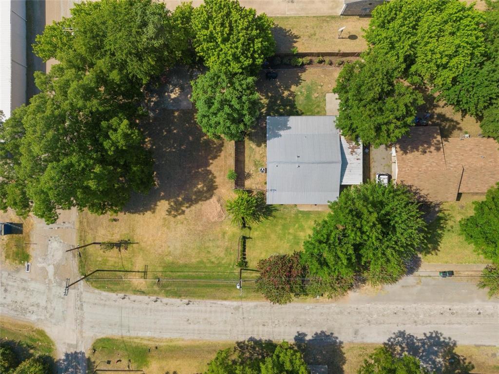 313 E Main Street Property Photo 7