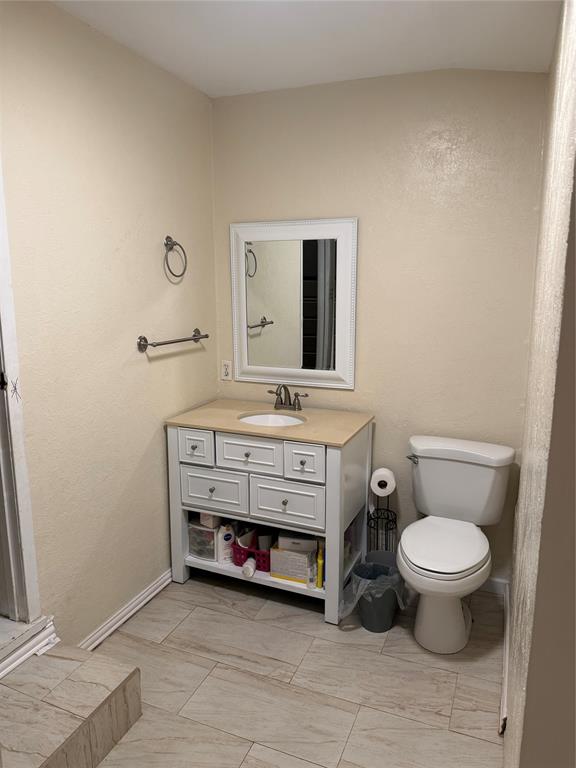 313 E Main Street Property Photo 9