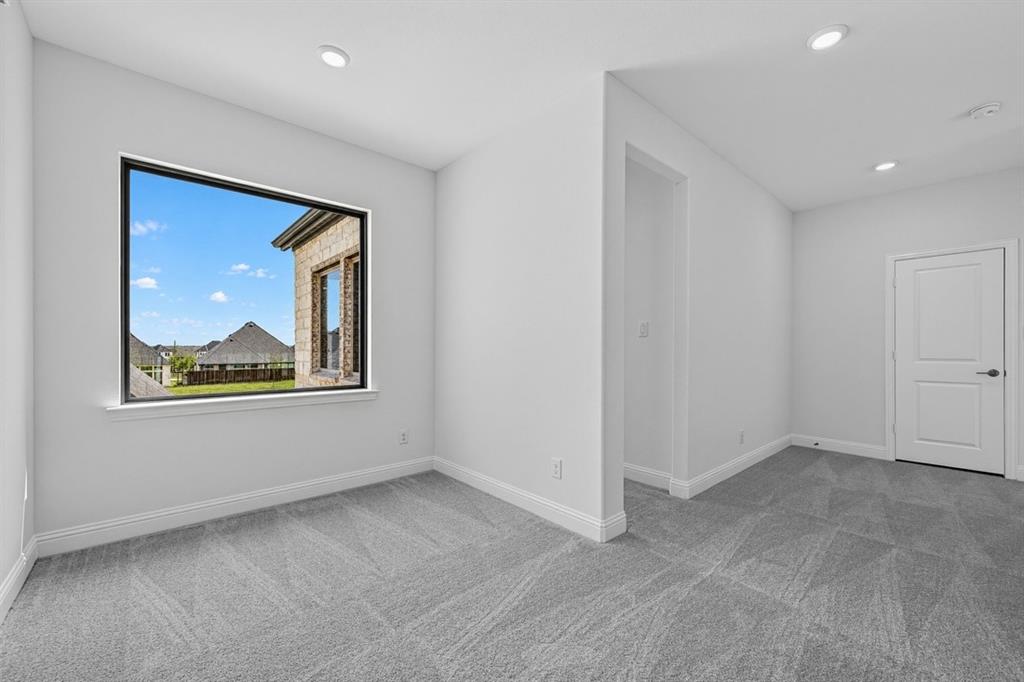 2412 Cottonwood Manor Property Photo 23