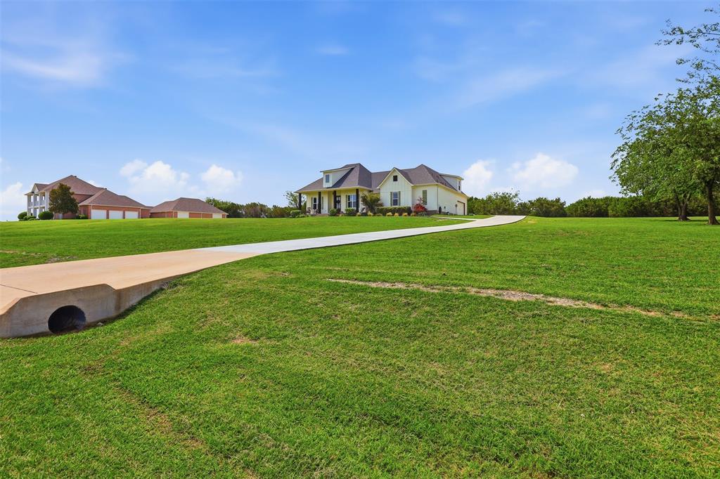 400 Stone Mountain Court Property Photo 2
