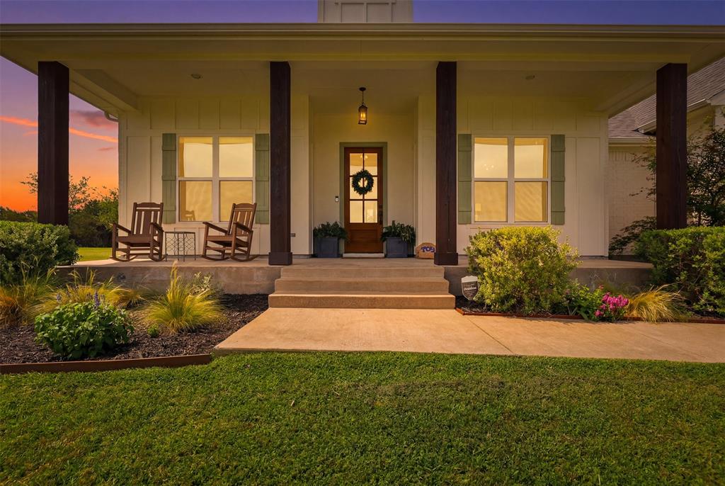 400 Stone Mountain Court Property Photo 5