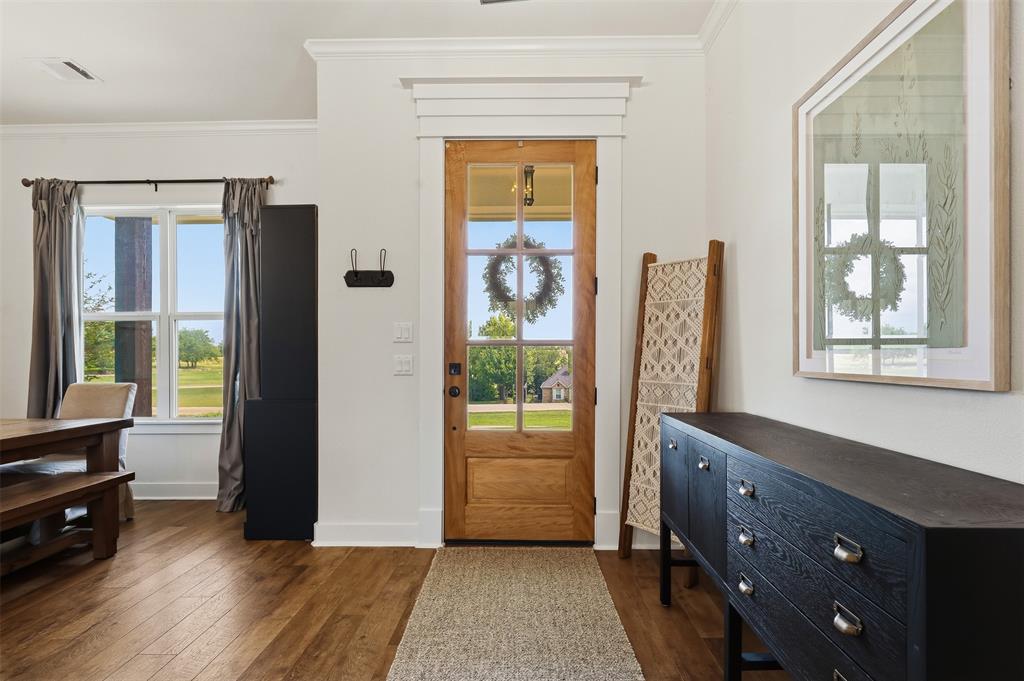 400 Stone Mountain Court Property Photo 8