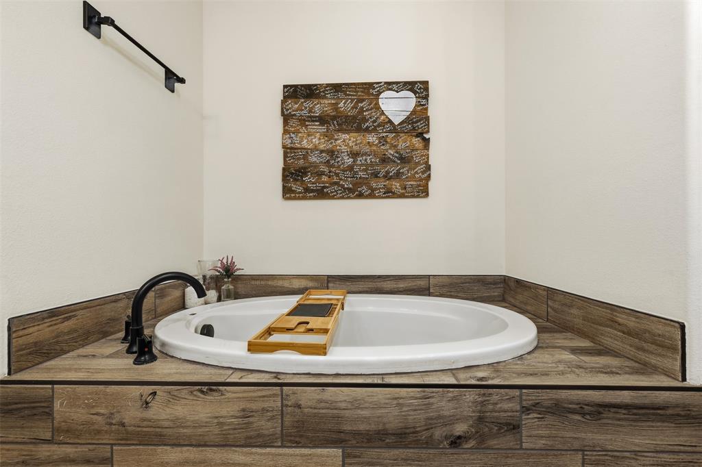 400 Stone Mountain Court Property Photo 23