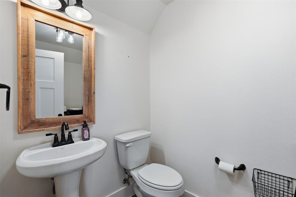 400 Stone Mountain Court Property Photo 27