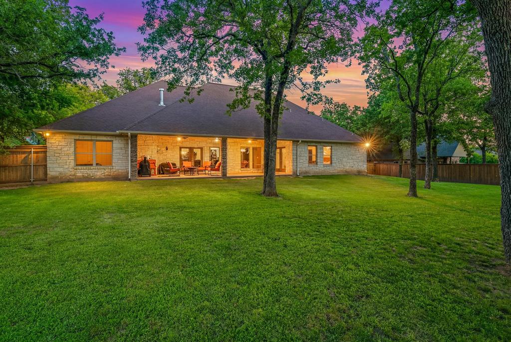 1085 Walking Horse Drive Property Photo 3