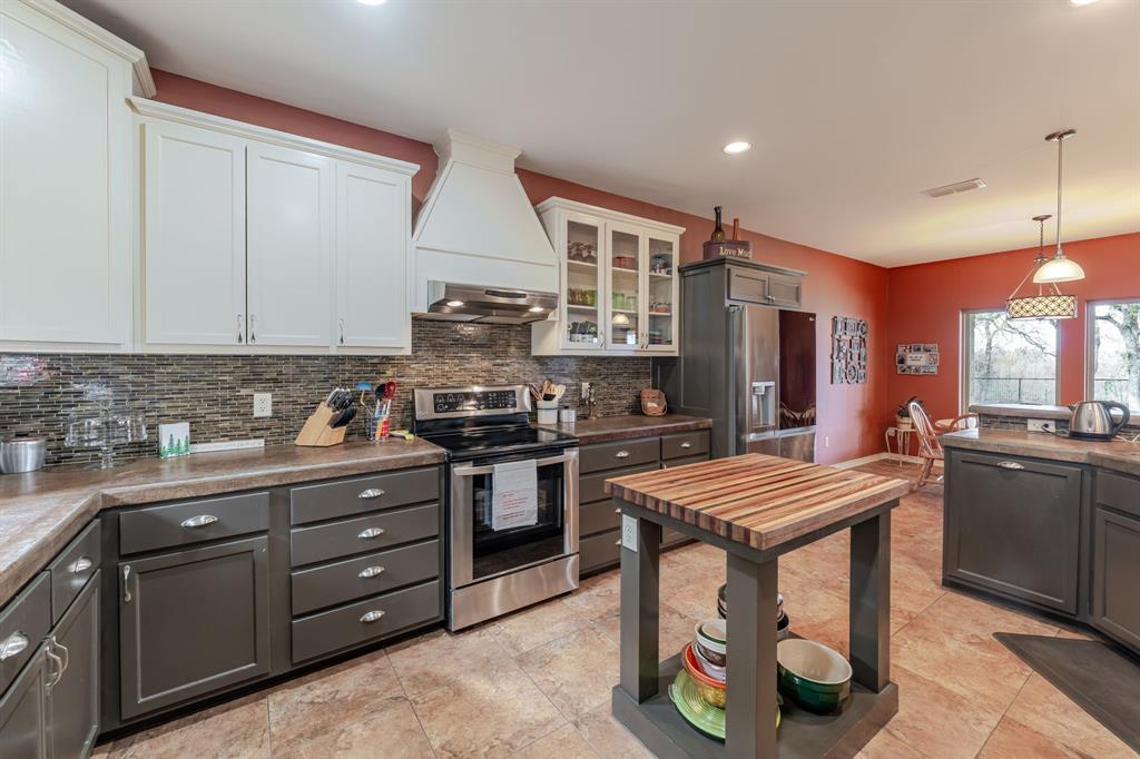 1085 Walking Horse Drive Property Photo 11
