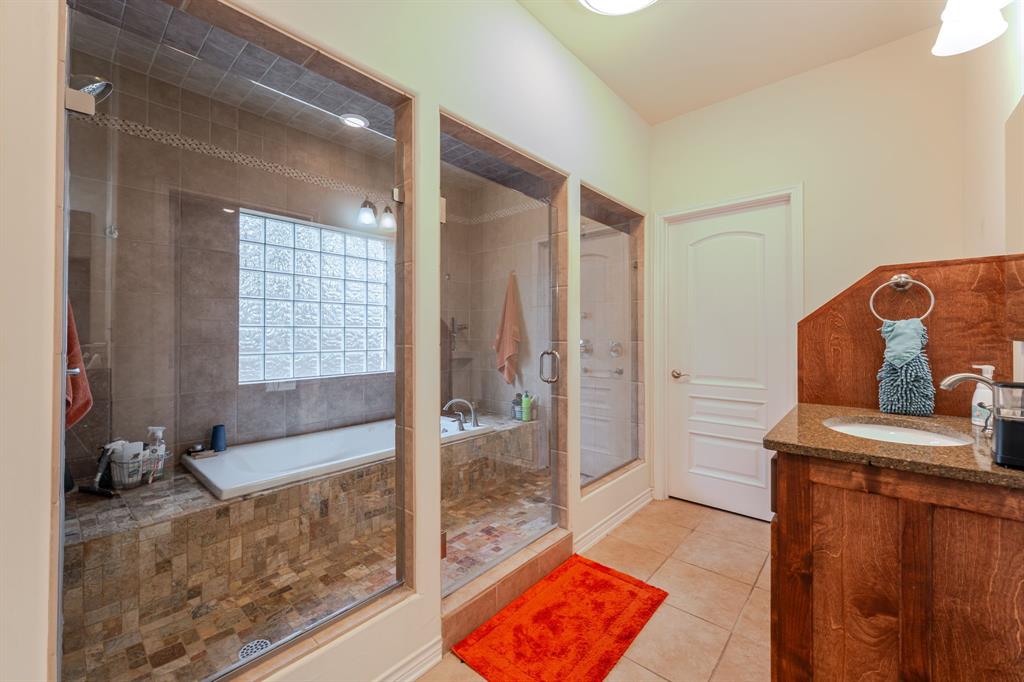 1085 Walking Horse Drive Property Photo 22
