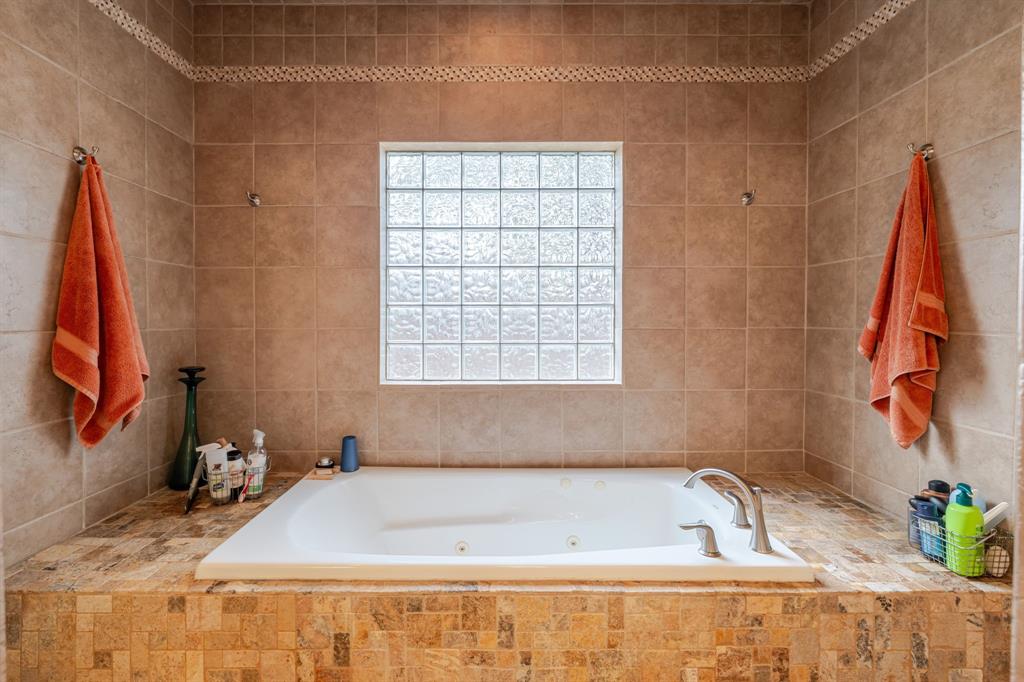 1085 Walking Horse Drive Property Photo 23