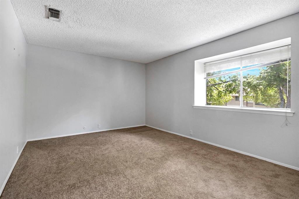 11926 Leisure Drive Property Photo 9