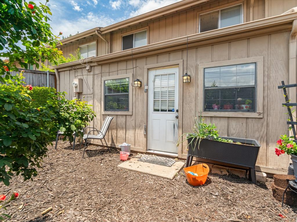 11926 Leisure Drive Property Photo 15