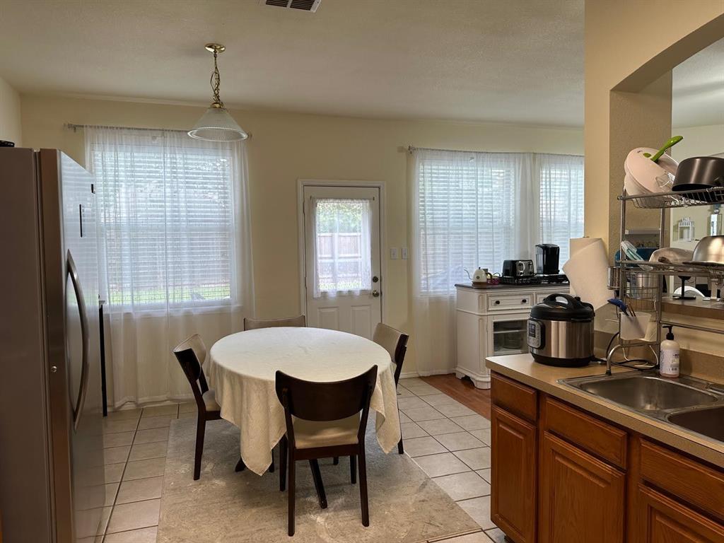 2313 Orchid Drive Property Photo 4
