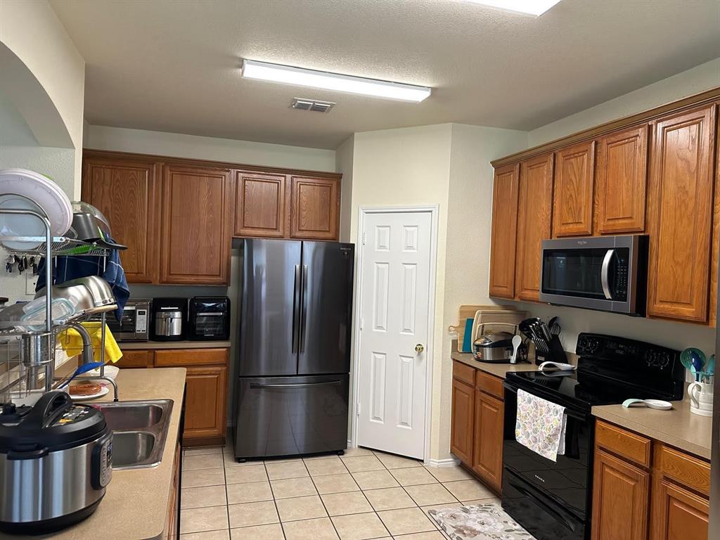 2313 Orchid Drive Property Photo 6