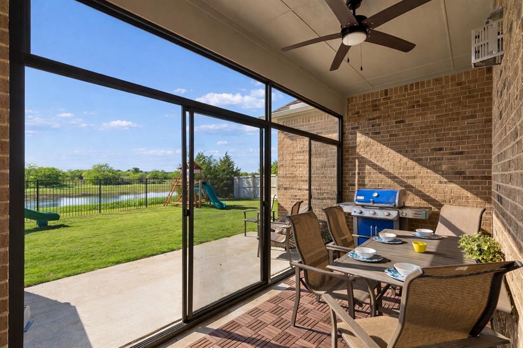 3005 Walker Way Property Photo 21